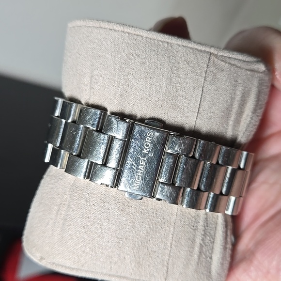 Michael Kors Chronograph Quartz Crystal Watch MK5350 - Picture 10 of 12